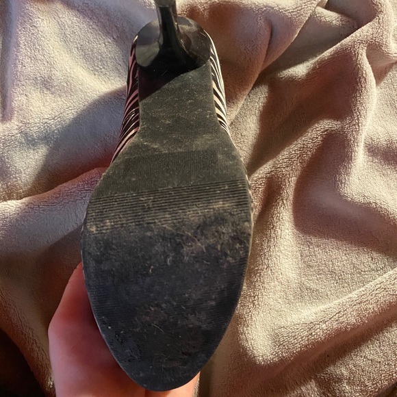 Zebra print heels - Picture 3 of 5